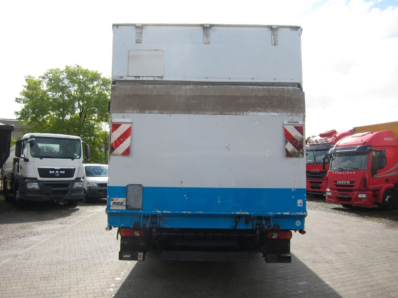 Volvo FL 240 12T Koffer KBW Manual - Kapalı kasa kamyon: fotoğraf 4 Volvo FL 240 12T Koffer KBW Manual - Kapalı kasa kamyon: fotoğraf 4