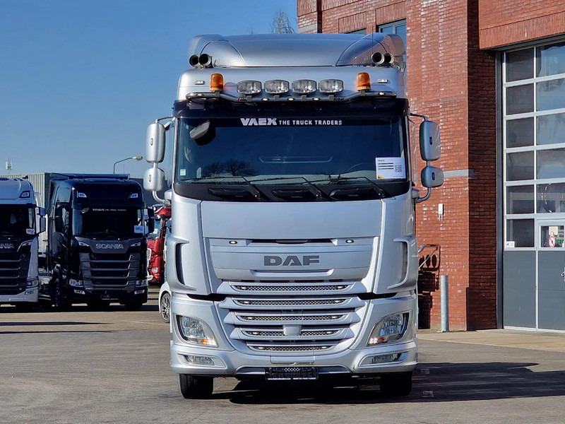 DAF XF 440 SpaceCab 4x2 - Full spoiler - Alloy wheels - Air horn - Light bar - Çekici: fotoğraf 2 DAF XF 440 SpaceCab 4x2 - Full spoiler - Alloy wheels - Air horn - Light bar - Çekici: fotoğraf 2