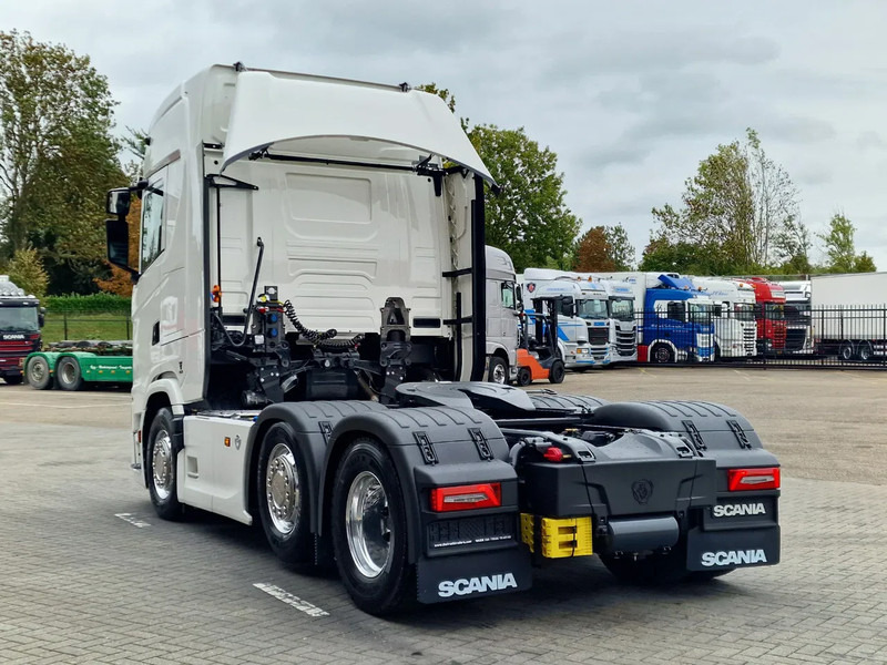 Scania 660S V8 NGS Highline 6x2/4 - New - Full spec - Retarder - Night clima - Leather - Led - Alcoa - Çekici: fotoğraf 5 Scania 660S V8 NGS Highline 6x2/4 - New - Full spec - Retarder - Night clima - Leather - Led - Alcoa - Çekici: fotoğraf 5
