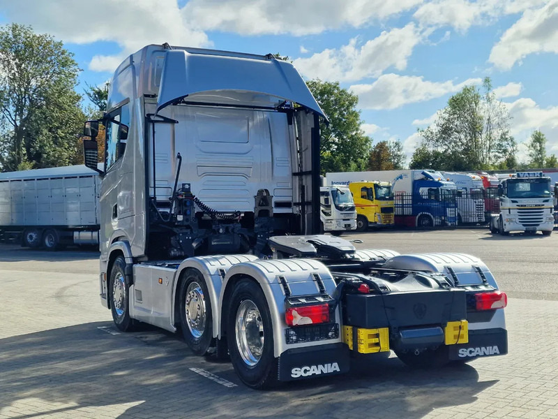 Scania 660S V8 NGS Highline 6x2/4 - New - Full spec - Retarder - Night clima - Led - Leather - Navi - Çekici: fotoğraf 5 Scania 660S V8 NGS Highline 6x2/4 - New - Full spec - Retarder - Night clima - Led - Leather - Navi - Çekici: fotoğraf 5