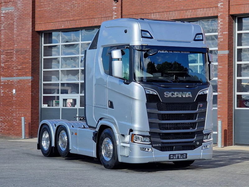 Scania 660S V8 NGS Highline 6x2/4 - New - Full spec - Retarder - Night clima - Led - Leather - Navi - Çekici: fotoğraf 1 Scania 660S V8 NGS Highline 6x2/4 - New - Full spec - Retarder - Night clima - Led - Leather - Navi - Çekici: fotoğraf 1