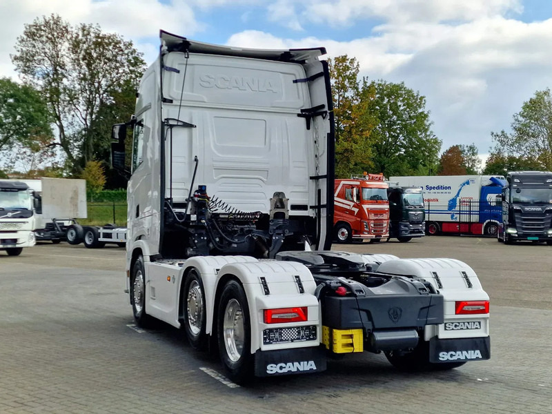 Scania 770S V8 NGS Highline 6x2/4 - New - Old dashboard - Full spec - Retarder - Night clima - Led - Leather - Navi - Çekici: fotoğraf 5 Scania 770S V8 NGS Highline 6x2/4 - New - Old dashboard - Full spec - Retarder - Night clima - Led - Leather - Navi - Çekici: fotoğraf 5