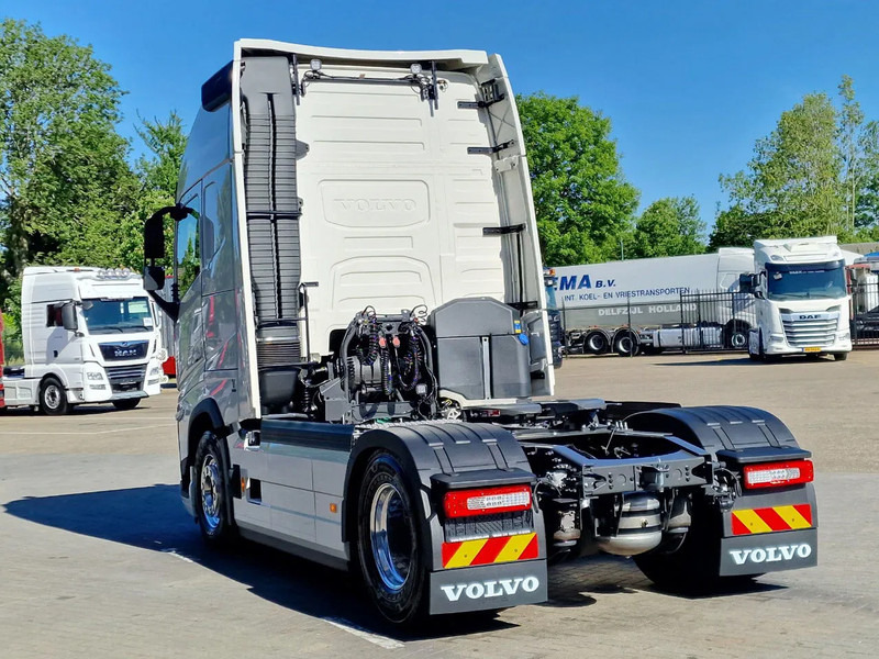 Volvo FH 13.500 Globetrotter XL 4x2 - NEW - Full spec - I parkcool - Full air - - Çekici: fotoğraf 5 Volvo FH 13.500 Globetrotter XL 4x2 - NEW - Full spec - I parkcool - Full air - - Çekici: fotoğraf 5