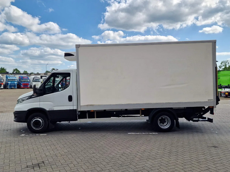 Iveco Daily 70 C21 Automatic / Frigo carrie Pulsor 400/ loadingboard - Refrijeratör kamyon: fotoğraf 4 Iveco Daily 70 C21 Automatic / Frigo carrie Pulsor 400/ loadingboard - Refrijeratör kamyon: fotoğraf 4