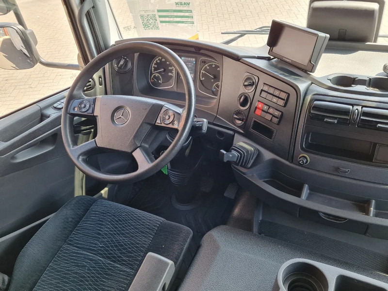 Kapalı kasa kamyon Mercedes-Benz Atego 1524 Box with sidedoors - Zepro loadlift - Full air - Euro 6 - Automatic - Camera system: fotoğraf 15