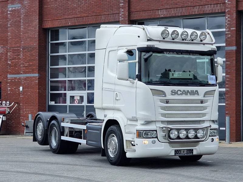 Scania R580 V8 Highline 6x2*4 - Chassis - Retarder - Steering axle - 410 WB - Custom interior - Full air - Şasi kamyon: fotoğraf 1 Scania R580 V8 Highline 6x2*4 - Chassis - Retarder - Steering axle - 410 WB - Custom interior - Full air - Şasi kamyon: fotoğraf 1
