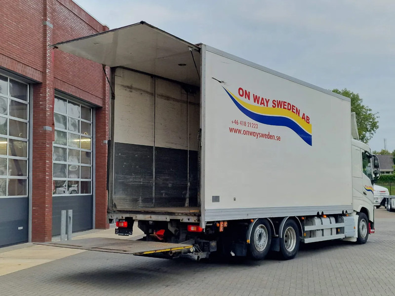 Kapalı kasa kamyon Volvo FH 13.460 lowroof 6x2 - Box with Sidedoors - 480 WB - Full air: fotoğraf 11 Kapalı kasa kamyon Volvo FH 13.460 lowroof 6x2 - Box with Sidedoors - 480 WB - Full air: fotoğraf 11