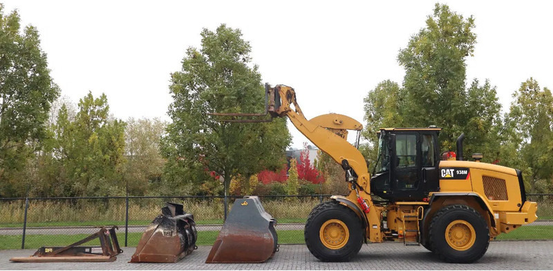 Caterpillar 938 M | 2X BUCKET | JIB | FORKS | BSS | GOOD CONDITION - Tekerlekli yükleyici: fotoğraf 1 Caterpillar 938 M | 2X BUCKET | JIB | FORKS | BSS | GOOD CONDITION - Tekerlekli yükleyici: fotoğraf 1