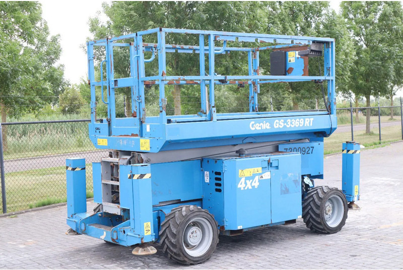 Genie GS-3369 RT | 12 METER | ROUGH TERRAIN - Makasli platform: fotoğraf 5 Genie GS-3369 RT | 12 METER | ROUGH TERRAIN - Makasli platform: fotoğraf 5