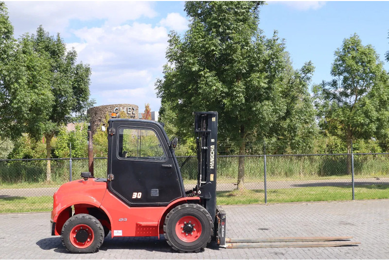 Hangcha CPCD30 - XW43C-RT4 | 4X4 | TRIPLEX | SIDESHIFT | SPREADERS - Arazi tipi forklift: fotoğraf 4 Hangcha CPCD30 - XW43C-RT4 | 4X4 | TRIPLEX | SIDESHIFT | SPREADERS - Arazi tipi forklift: fotoğraf 4
