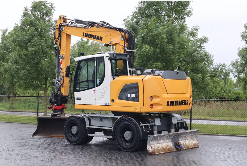 Liebherr A916 LITRONIC | ROTOTILT | BUCKET | DOZERBLADE - Tekerlekli ekskavatör: fotoğraf 3 Liebherr A916 LITRONIC | ROTOTILT | BUCKET | DOZERBLADE - Tekerlekli ekskavatör: fotoğraf 3