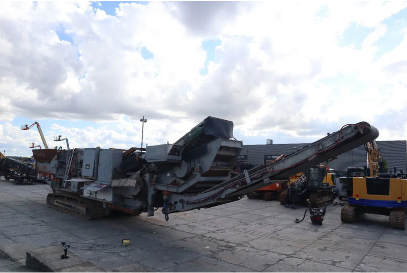 SBM REMAX 1218 E/D | REMOTE | CRUSHER | INCL. PARTS CONTAINER - Mobil konkasör tesisi: fotoğraf 4 SBM REMAX 1218 E/D | REMOTE | CRUSHER | INCL. PARTS CONTAINER - Mobil konkasör tesisi: fotoğraf 4