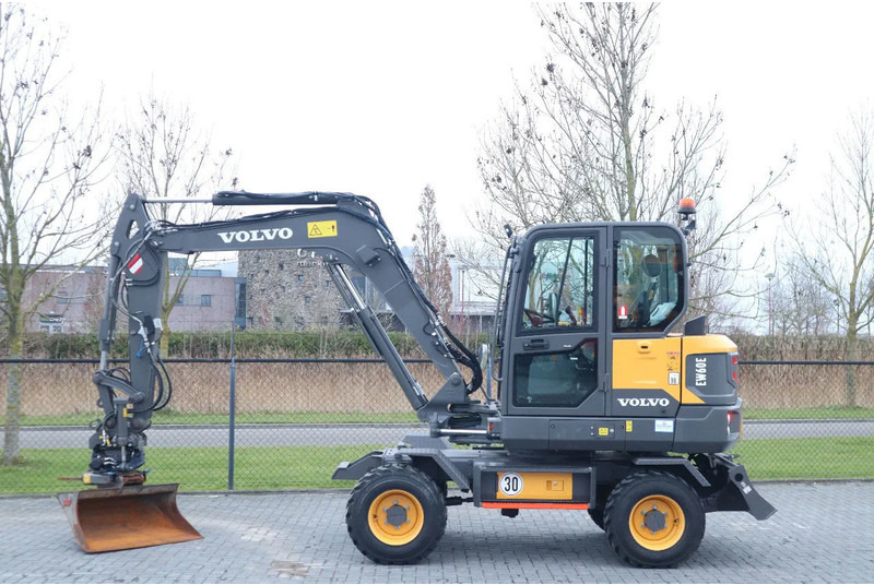 Volvo EW 60 E | DEMO | 30 KM/H | ROTOTILT + GRIPPER | BUCKET - Tekerlekli ekskavatör: fotoğraf 1 Volvo EW 60 E | DEMO | 30 KM/H | ROTOTILT + GRIPPER | BUCKET - Tekerlekli ekskavatör: fotoğraf 1