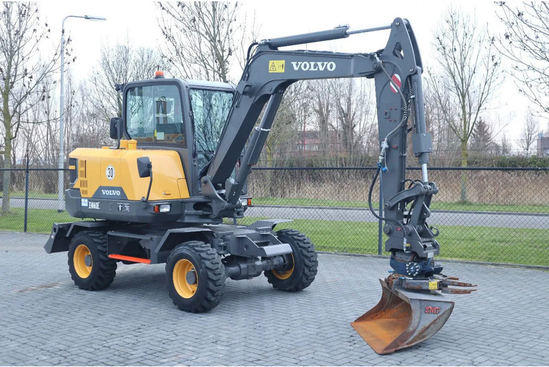 Volvo EW 60 E | DEMO | 30 KM/H | ROTOTILT + GRIPPER | BUCKET - Tekerlekli ekskavatör: fotoğraf 5 Volvo EW 60 E | DEMO | 30 KM/H | ROTOTILT + GRIPPER | BUCKET - Tekerlekli ekskavatör: fotoğraf 5