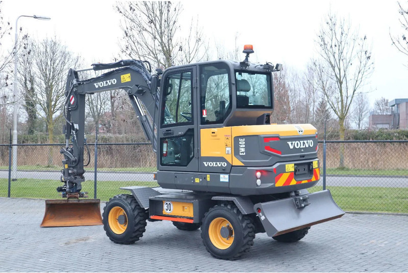 Volvo EW60E | DEMO | 30 KM/H | ROTOTILT + GRIPPER | BUCKET - Tekerlekli ekskavatör: fotoğraf 3 Volvo EW60E | DEMO | 30 KM/H | ROTOTILT + GRIPPER | BUCKET - Tekerlekli ekskavatör: fotoğraf 3