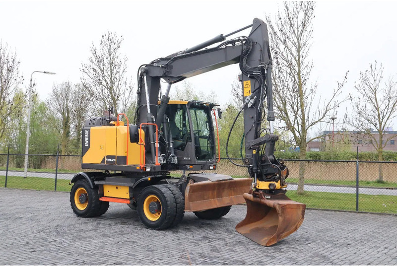 Volvo EWR 150 E | ROTOTILT | BUCKET | TRAILER HYDR - Tekerlekli ekskavatör: fotoğraf 5 Volvo EWR 150 E | ROTOTILT | BUCKET | TRAILER HYDR - Tekerlekli ekskavatör: fotoğraf 5