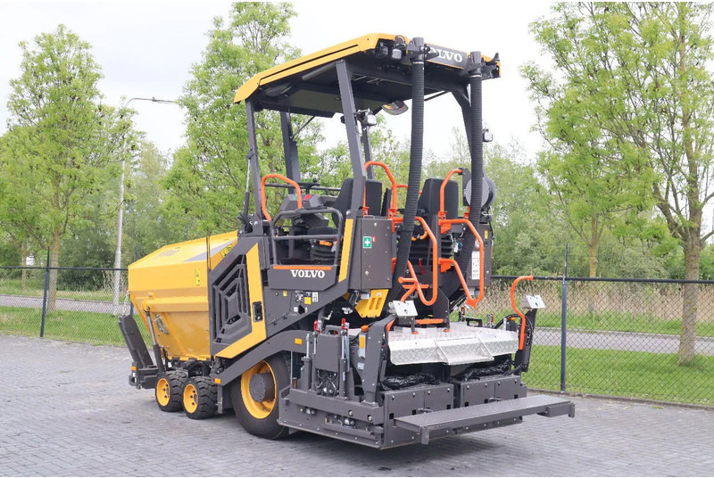 Volvo P2870 D ABG | ASPHALT PAVER | NEW / UNUSED | BOMAG BF300 - Asfalt döşeme aracı: fotoğraf 3 Volvo P2870 D ABG | ASPHALT PAVER | NEW / UNUSED | BOMAG BF300 - Asfalt döşeme aracı: fotoğraf 3