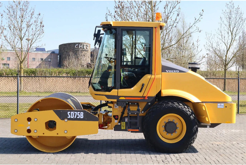 Volvo SD75B | SD 75 B | NEW / UNUSED | 1 YEAR WARRANTY - Silindir makinesi: fotoğraf 1 Volvo SD75B | SD 75 B | NEW / UNUSED | 1 YEAR WARRANTY - Silindir makinesi: fotoğraf 1
