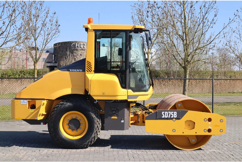 Volvo SD75B | SD 75 B | NEW / UNUSED | 1 YEAR WARRANTY - Silindir makinesi: fotoğraf 4 Volvo SD75B | SD 75 B | NEW / UNUSED | 1 YEAR WARRANTY - Silindir makinesi: fotoğraf 4