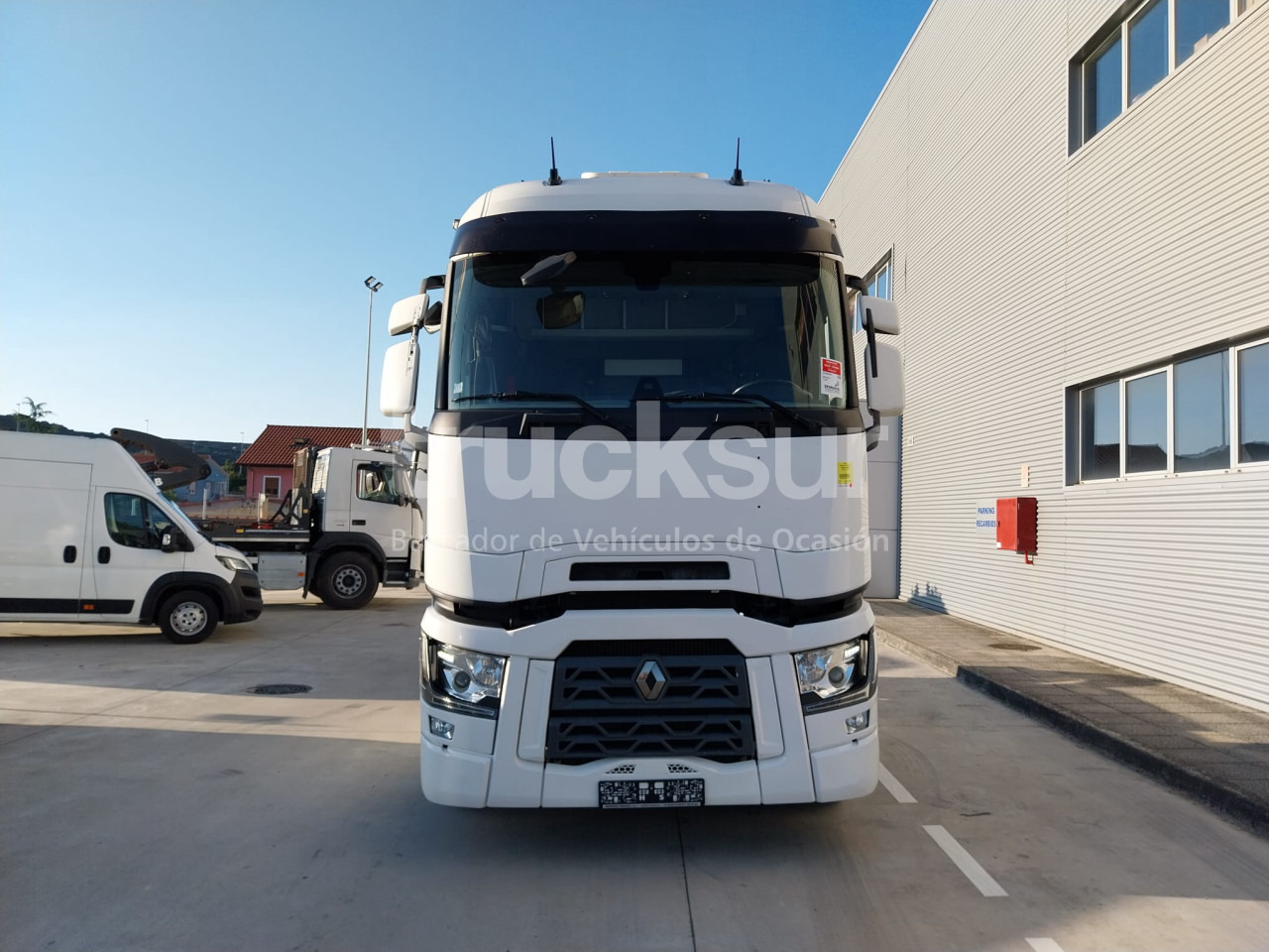 RENAULT T520 HIGH SLEEPER CAB - Çekici: fotoğraf 1 RENAULT T520 HIGH SLEEPER CAB - Çekici: fotoğraf 1