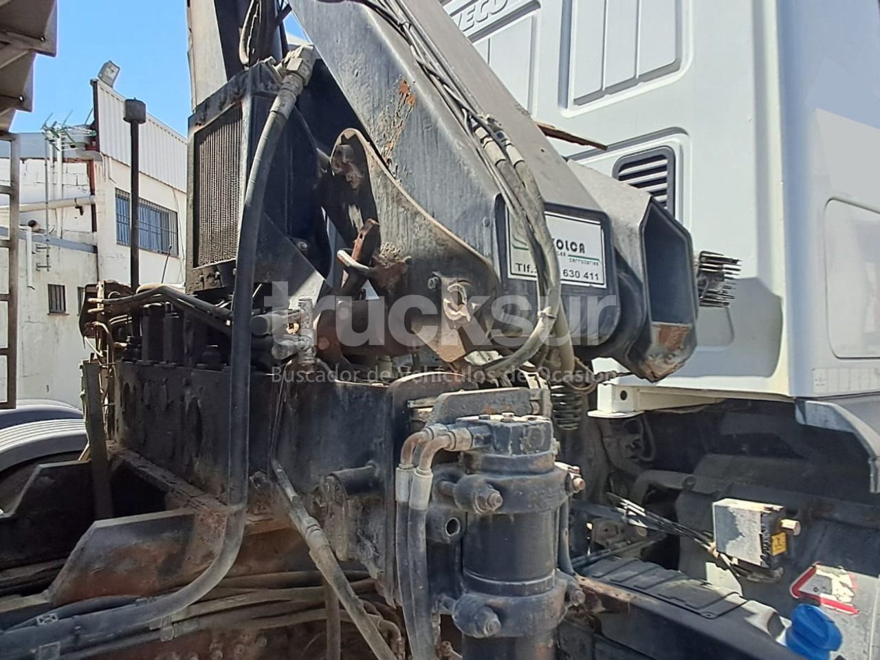 IVECO AT260SY/PS 360CV - Damperli kamyon, Vinçli kamyon: fotoğraf 4 IVECO AT260SY/PS 360CV - Damperli kamyon, Vinçli kamyon: fotoğraf 4