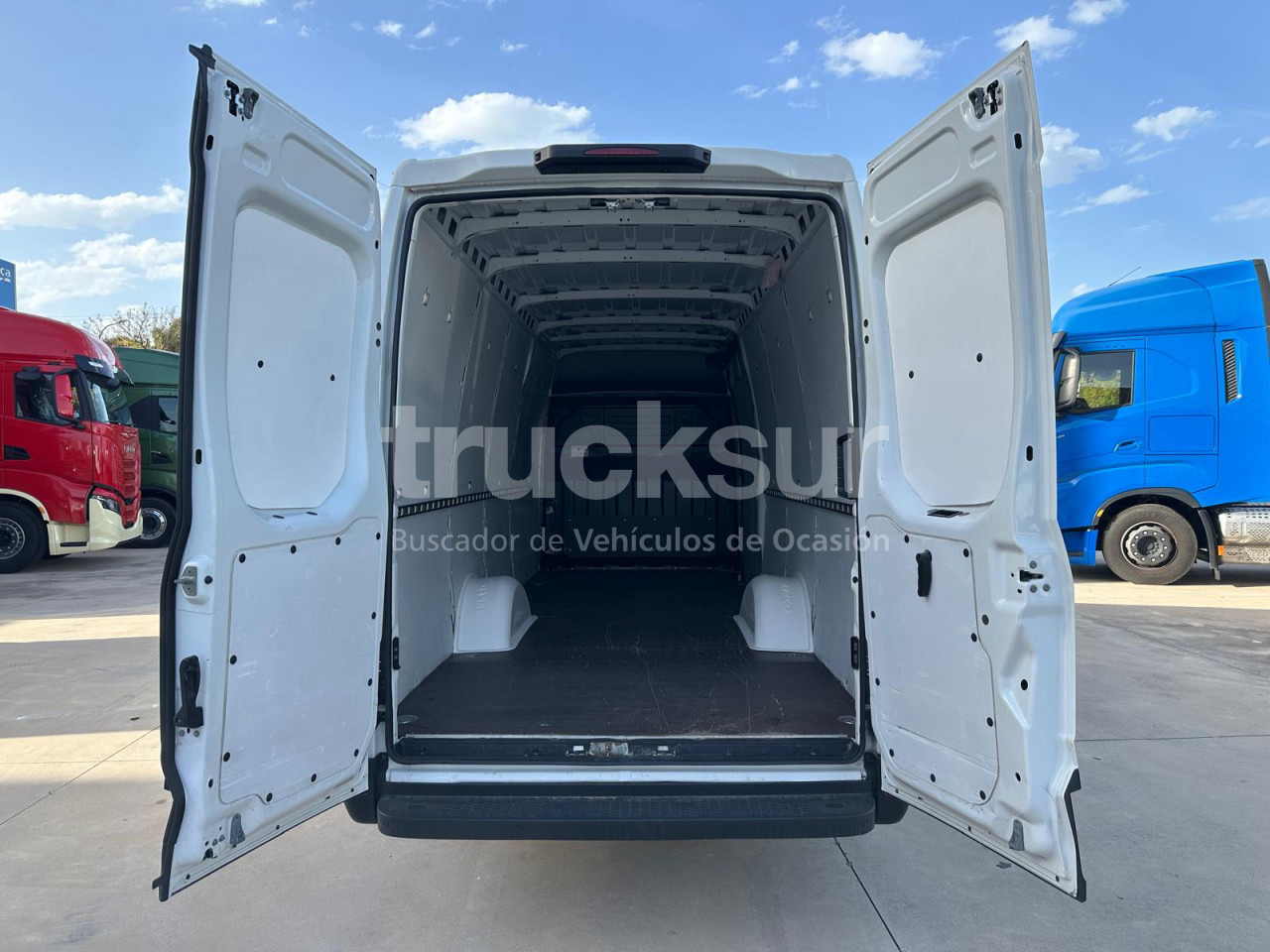 Kapalı kasa kamyonet IVECO DAILY 35S16 F 16M3: fotoğraf 7