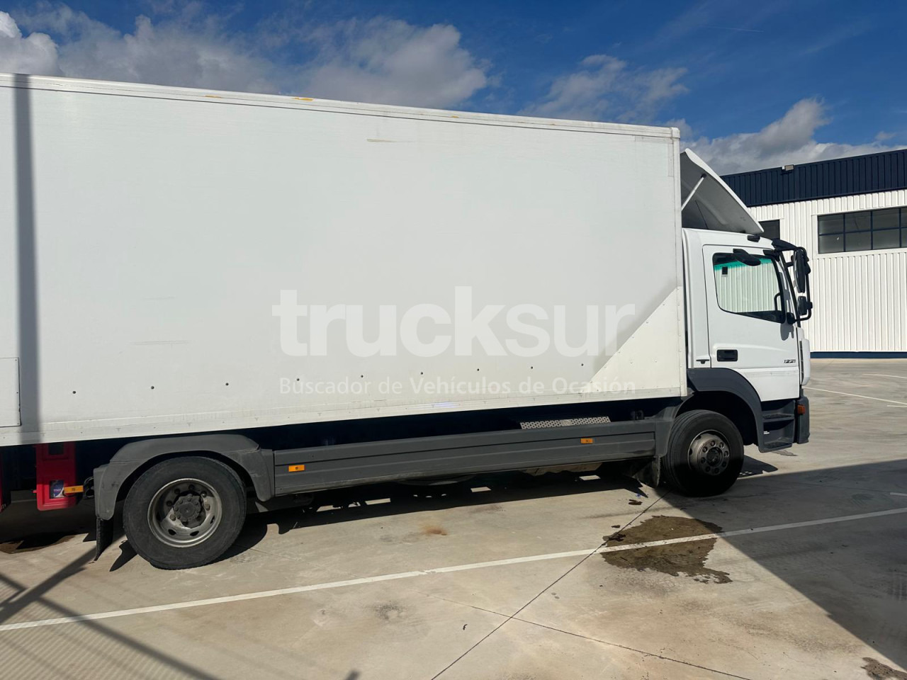 MERCEDES ATEGO - Kapalı kasa kamyon: fotoğraf 3 MERCEDES ATEGO - Kapalı kasa kamyon: fotoğraf 3