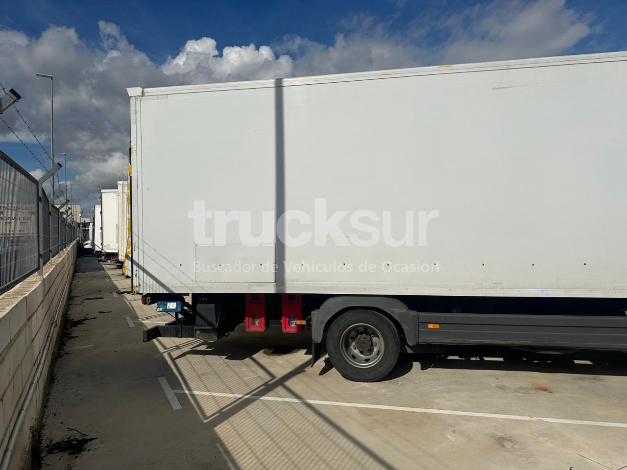 MERCEDES ATEGO - Kapalı kasa kamyon: fotoğraf 4 MERCEDES ATEGO - Kapalı kasa kamyon: fotoğraf 4