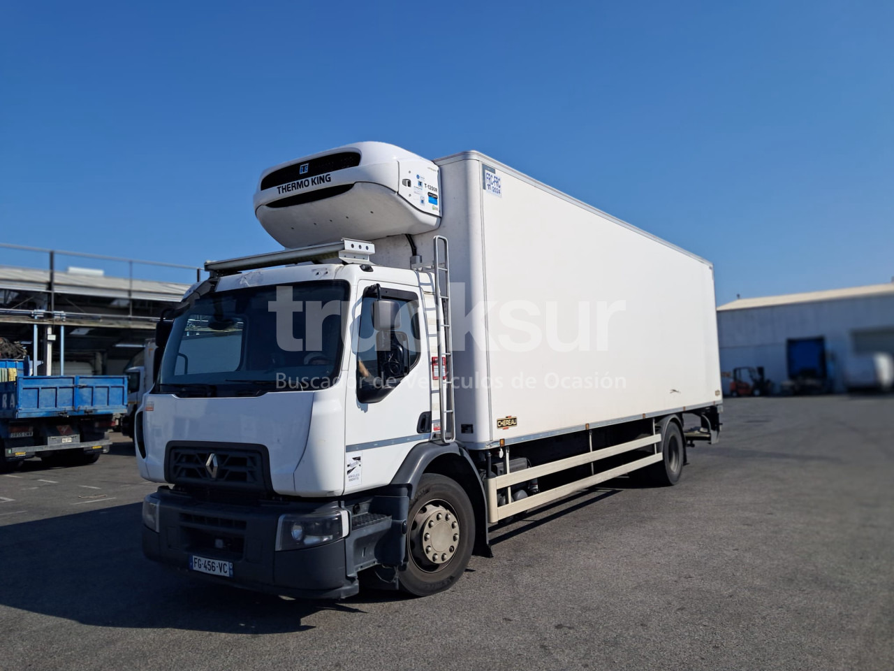 RENAULT D320.18 - Refrijeratör kamyon: fotoğraf 1 RENAULT D320.18 - Refrijeratör kamyon: fotoğraf 1