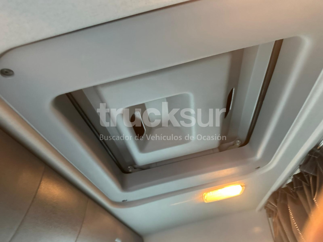 Tenteli kamyon SCANIA P280.26 ejes 6x2*4: fotoğraf 19 Tenteli kamyon SCANIA P280.26 ejes 6x2*4: fotoğraf 19