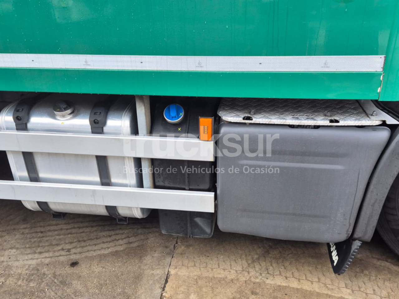 Kapalı kasa kamyon SCANIA P320.26 ejes 6x2*4: fotoğraf 12