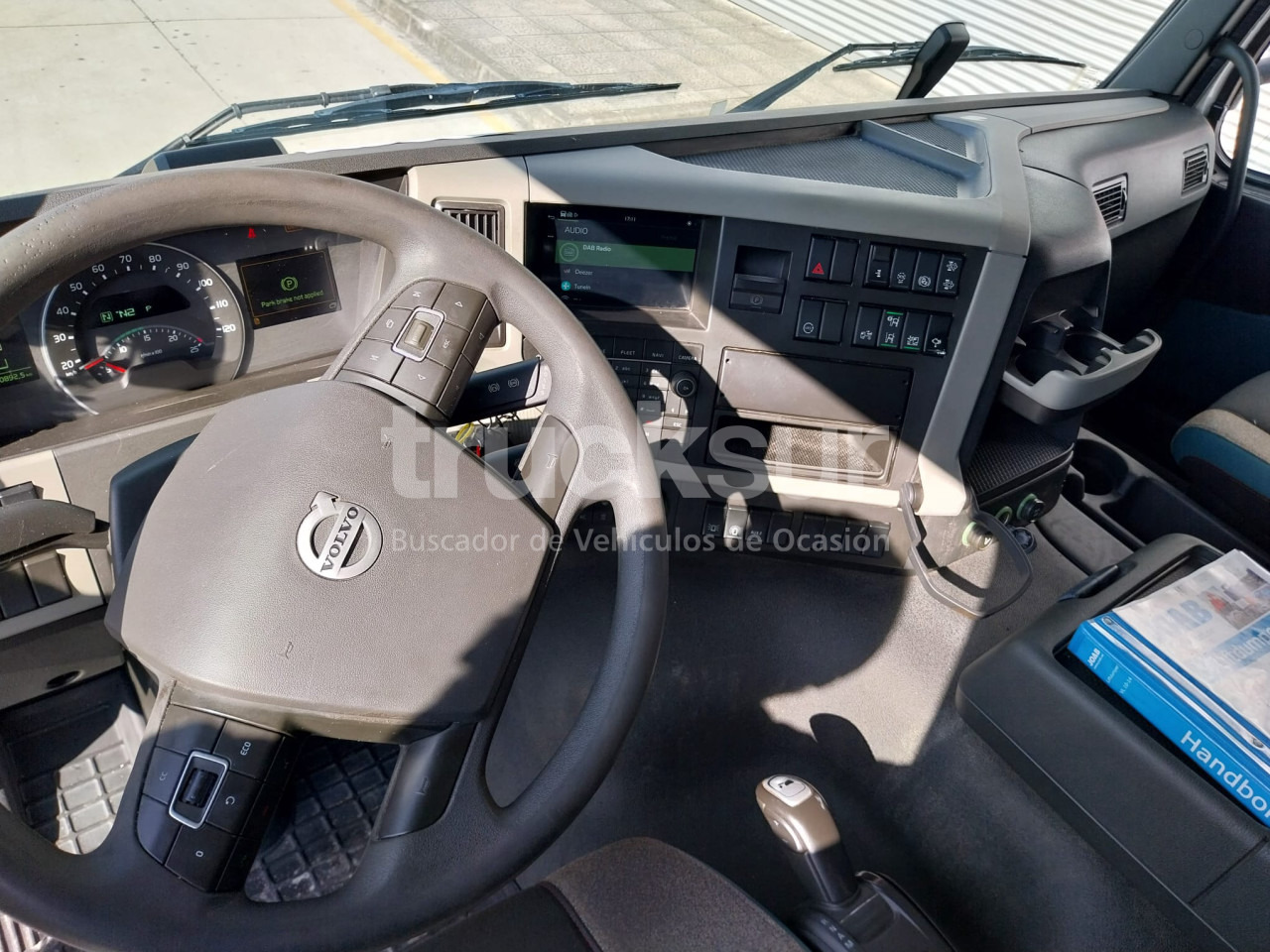 Hidrolift kamyon VOLVO FM 330HP: fotoğraf 8