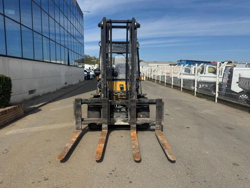 Caterpillar DP45NT - Dizel forklift: fotoğraf 3 Caterpillar DP45NT - Dizel forklift: fotoğraf 3
