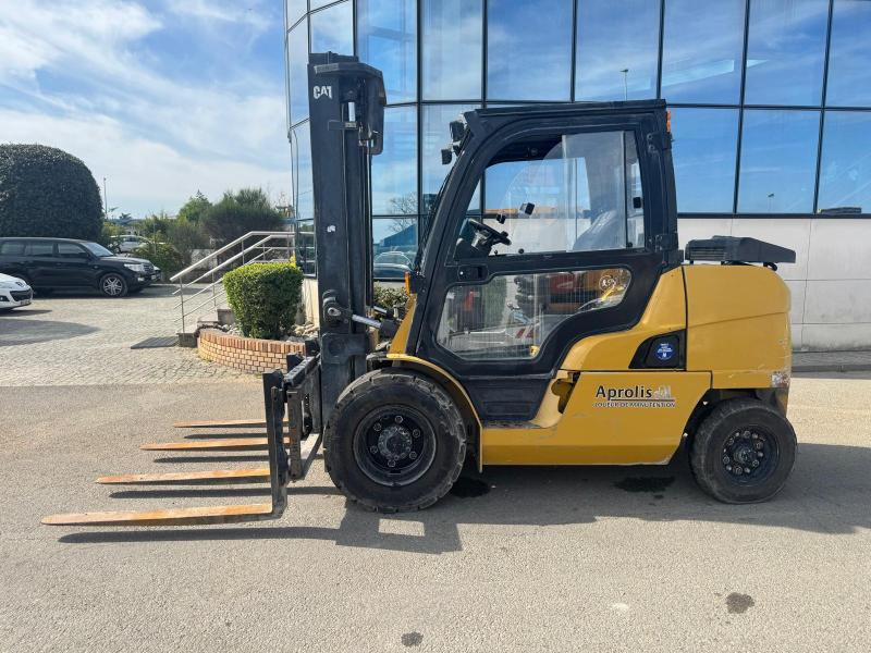 Caterpillar DP45NT - Dizel forklift: fotoğraf 4 Caterpillar DP45NT - Dizel forklift: fotoğraf 4