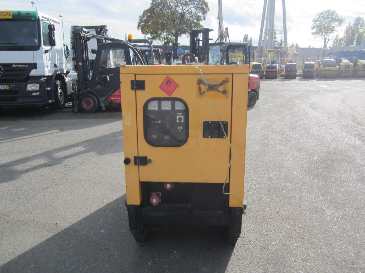 Doosan G20 - Elektrikli jeneratör: fotoğraf 4 Doosan G20 - Elektrikli jeneratör: fotoğraf 4