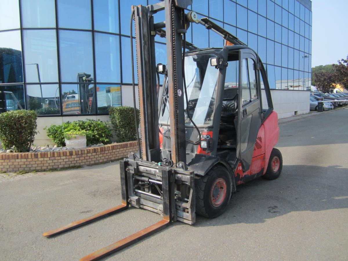 Fenwick H30 - Dizel forklift: fotoğraf 4 Fenwick H30 - Dizel forklift: fotoğraf 4