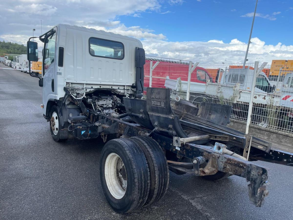 Isuzu - Şasi kamyon: fotoğraf 4 Isuzu - Şasi kamyon: fotoğraf 4