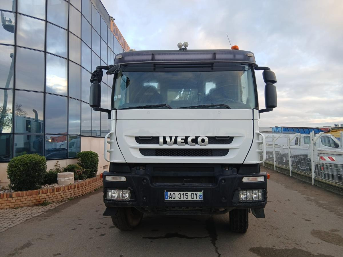 Iveco Trakker - Kancalı yükleyici kamyon: fotoğraf 2 Iveco Trakker - Kancalı yükleyici kamyon: fotoğraf 2