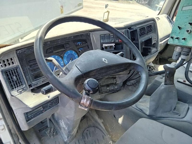 Renault Kerax - Kamyon: fotoğraf 3 Renault Kerax - Kamyon: fotoğraf 3