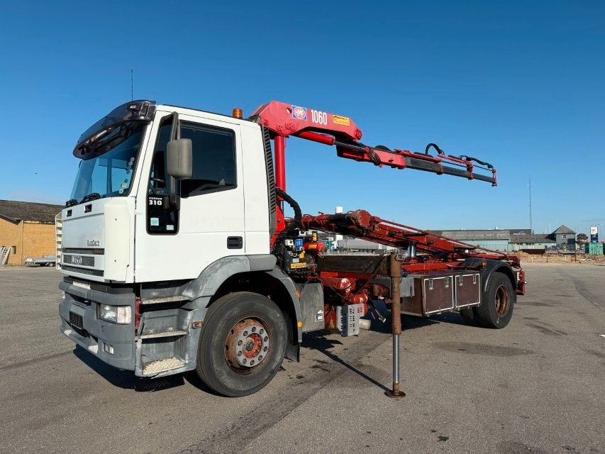 Iveco EuroTech Cursor 190E31 4x2 Tipper / HMF 1060 B3 - Vinçli kamyon: fotoğraf 1 Iveco EuroTech Cursor 190E31 4x2 Tipper / HMF 1060 B3 - Vinçli kamyon: fotoğraf 1