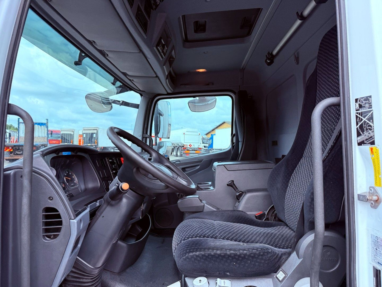 Mercedes-Benz Atego 1018 4x2 Carrier Supra 750 Mt - Refrijeratör kamyon: fotoğraf 5 Mercedes-Benz Atego 1018 4x2 Carrier Supra 750 Mt - Refrijeratör kamyon: fotoğraf 5