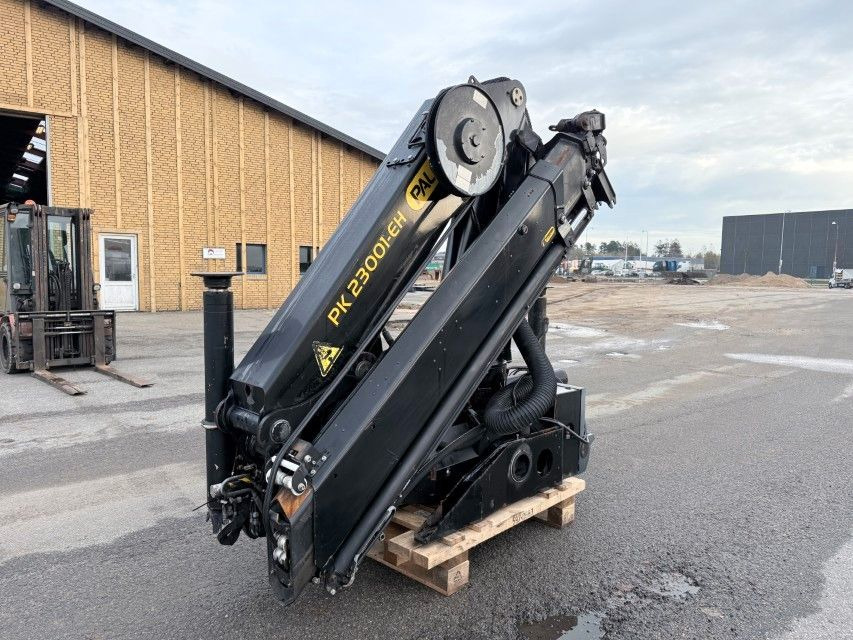 Palfinger PK 23001 EH Radio Remote / Kran / Crane - Vinçli kamyon: fotoğraf 4 Palfinger PK 23001 EH Radio Remote / Kran / Crane - Vinçli kamyon: fotoğraf 4