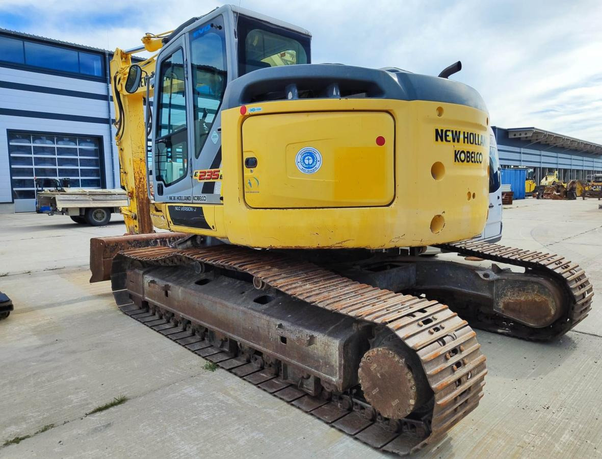 New Holland E235B SR-2 - Paletli ekskavatör: fotoğraf 1 New Holland E235B SR-2 - Paletli ekskavatör: fotoğraf 1