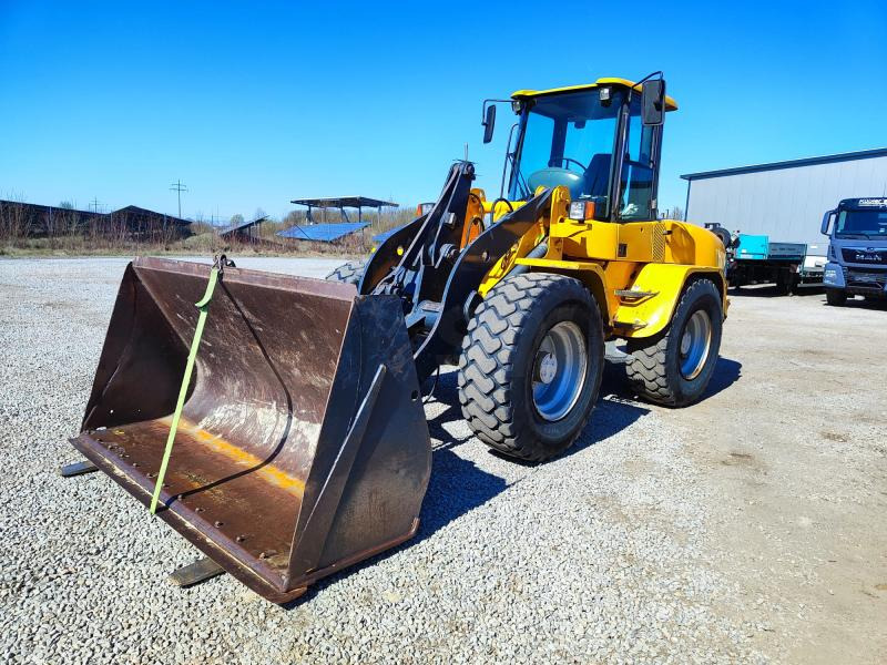 Volvo L 45 - Tekerlekli yükleyici: fotoğraf 2 Volvo L 45 - Tekerlekli yükleyici: fotoğraf 2