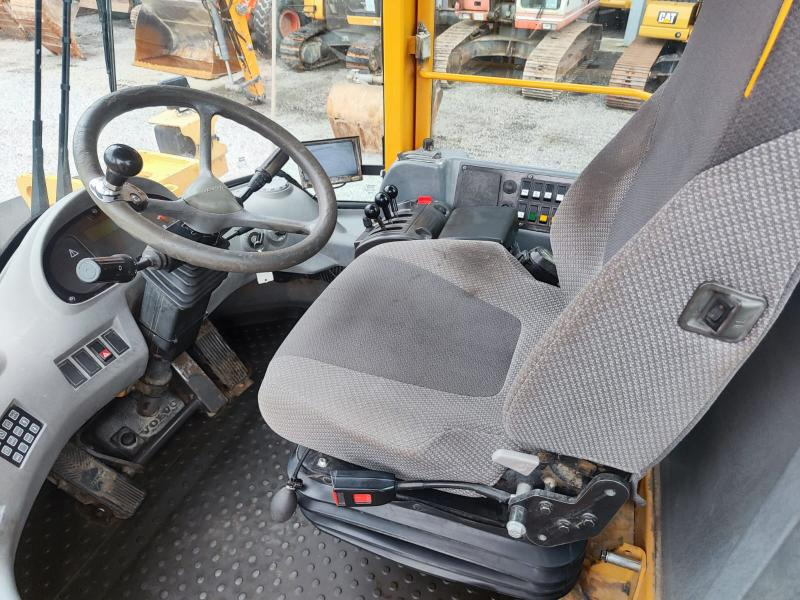 Volvo L120E - Tekerlekli yükleyici: fotoğraf 5 Volvo L120E - Tekerlekli yükleyici: fotoğraf 5
