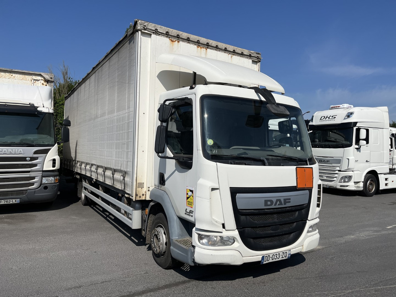DAF LF 220 - Kapalı kasa kamyon: fotoğraf 1 DAF LF 220 - Kapalı kasa kamyon: fotoğraf 1