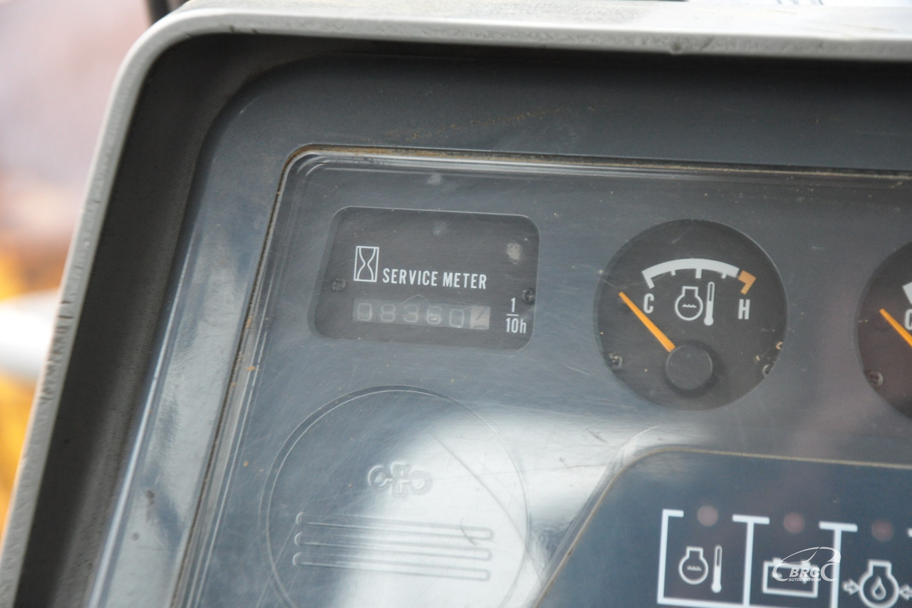 Buldozer Komatsu D 155 AX: fotoğraf 16 Buldozer Komatsu D 155 AX: fotoğraf 16