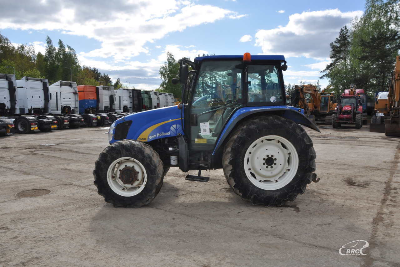 New Holland T5060 - Traktör: fotoğraf 3 New Holland T5060 - Traktör: fotoğraf 3