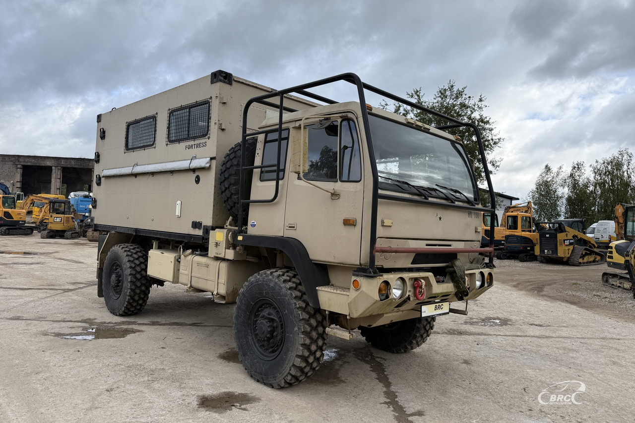 Stewart & Stevenson M1078 LMTV - Araba taşıyıcı kamyon: fotoğraf 2 Stewart & Stevenson M1078 LMTV - Araba taşıyıcı kamyon: fotoğraf 2