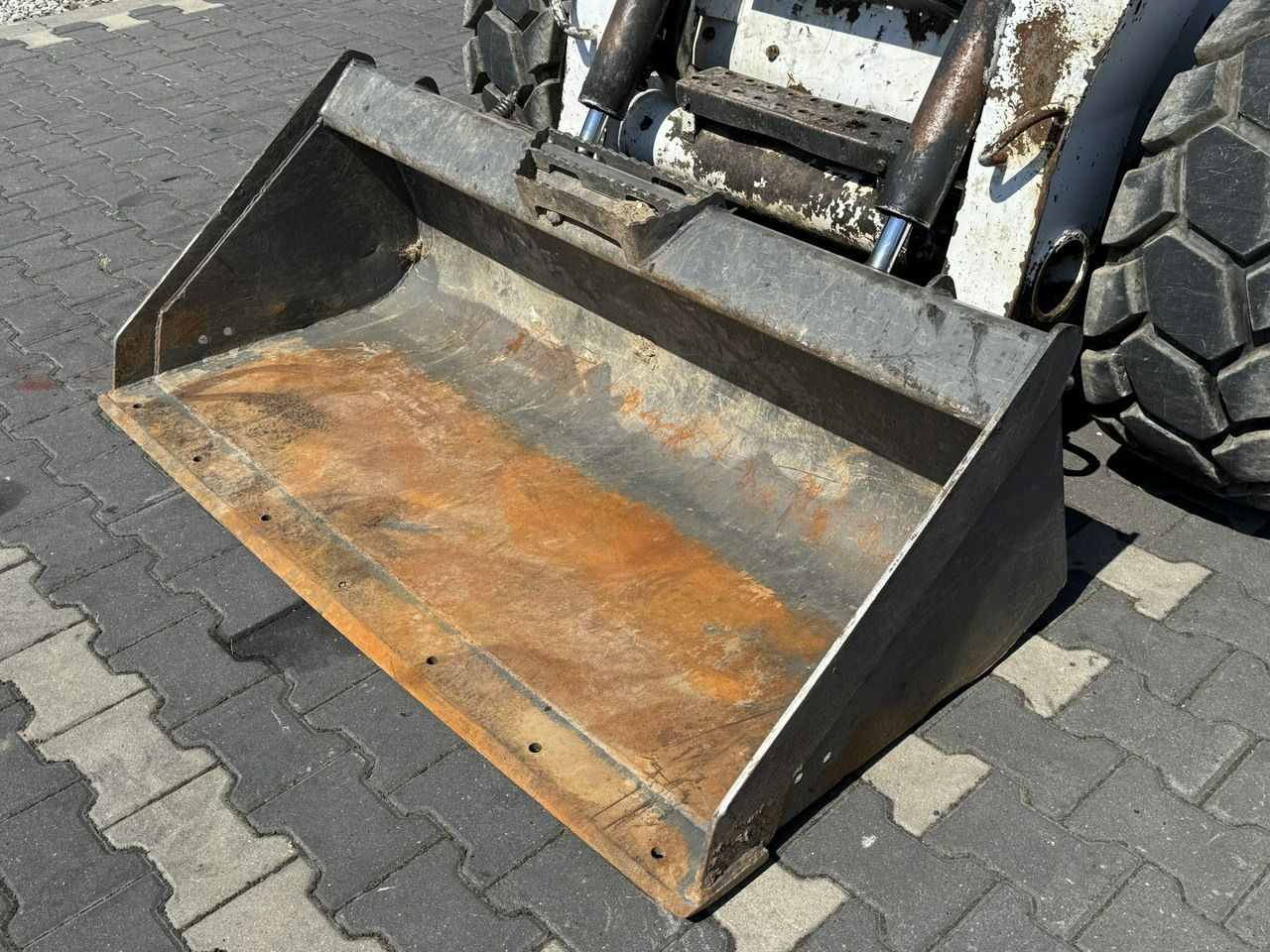 Bobcat S300 Joystick Mini Ładowarka Waga 3692kg - Mini yükleyici: fotoğraf 2 Bobcat S300 Joystick Mini Ładowarka Waga 3692kg - Mini yükleyici: fotoğraf 2